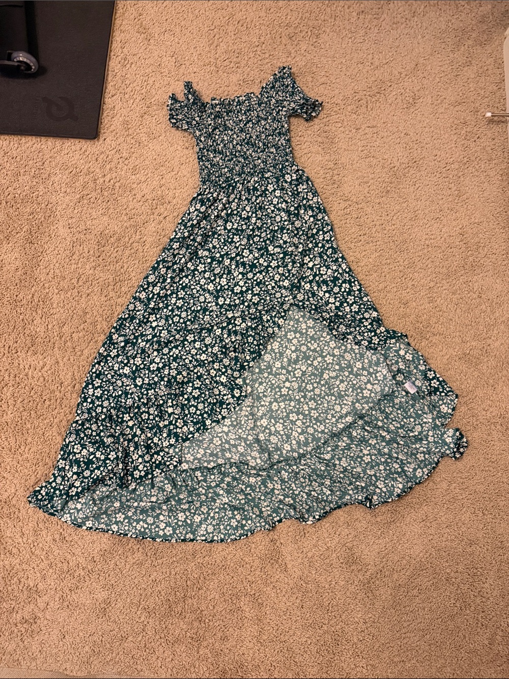 Francesca's Collections Green Floral Maxi Dress